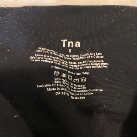 ARITZIA TNA LEGGINGS - Picture 2 of 4